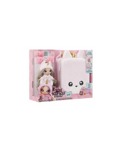 Na Na Na Surprise 3-in-1 Backpack Bedroom Unicorn Playset con Bambola Britney Sparkles, Zaino Unicorno Fuzzy Rosa